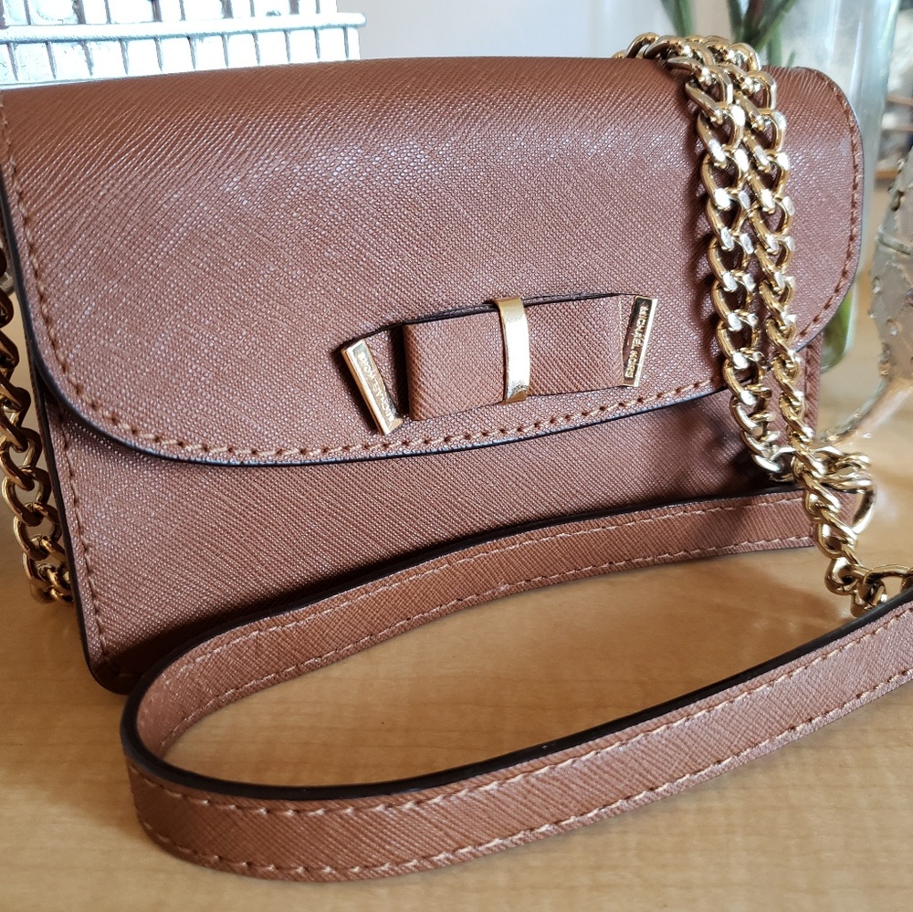 MICHAEL KORS Brown Bow Gold Chain Crossbody Purse - Picture 3 of 7